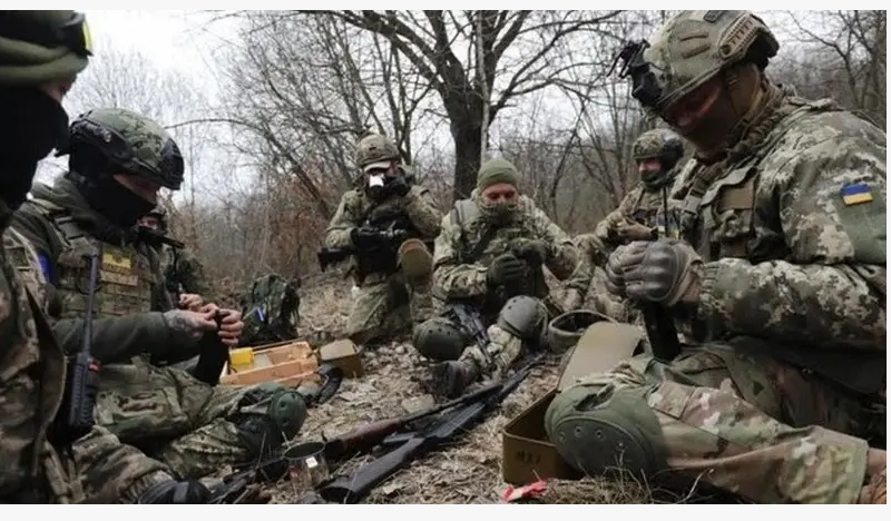 Российские ресурсы: Бойцы ВДВ под Часовым Яром столкнулись с иностранными военными, действующими под видом наёмников