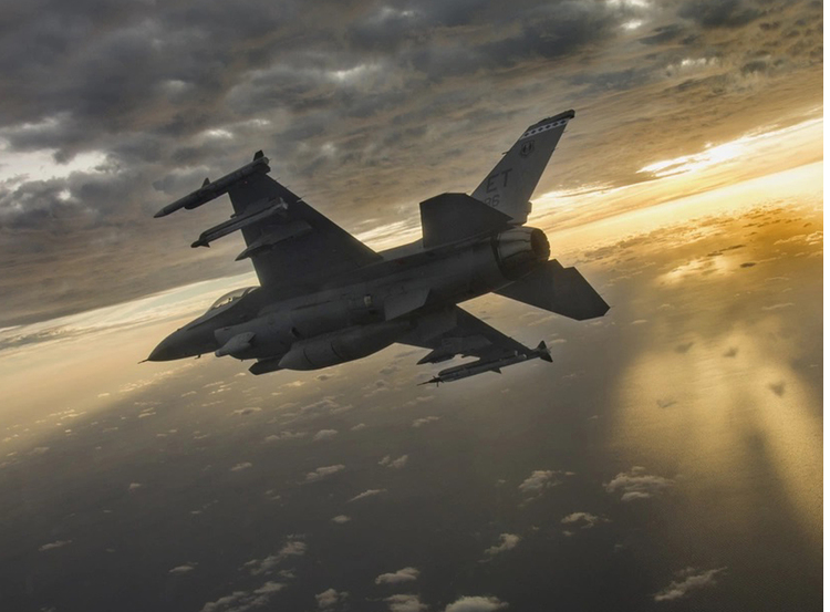 Хатылев рассказал, чем будут сбивать датские F-16 на Украине