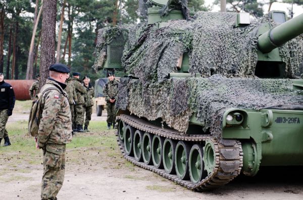 Польские артиллеристы знакомятся с "Паладином"