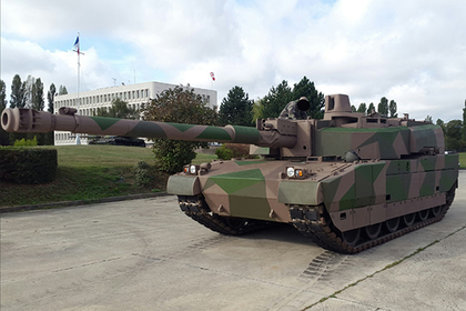 В сети появились фото французского танка "Леклерк" со 140-мм орудием