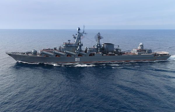 Флагман ТОФ крейсер "Варяг" прибыл в Сингапур для участия в международной выставке