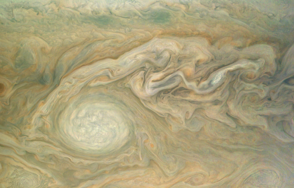 Американские ученые выяснили, что на Юпитере может идти снег или град