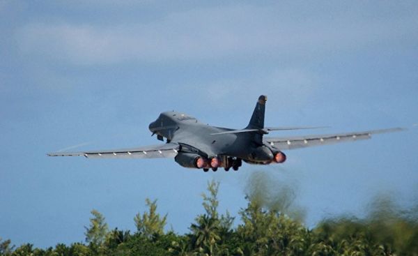 США впервые одновременно направили в Европу бомбардировщики B-1, B-2 и B-52 (Українська правда, Украина)