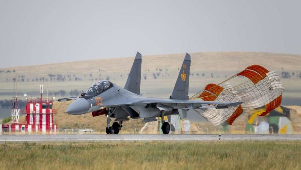 В Казахстане будет сформирована пилотажная группа "Арланы" на истребителях Су-30СМ
