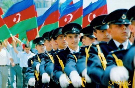Азербайджан увеличил госрасходы на оборону почти на четверть