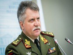 Командующий ВС Литвы: россияне могут вторгнуться как туристы