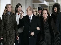 Дочь Путина прячется от разгневанных голландцев?
