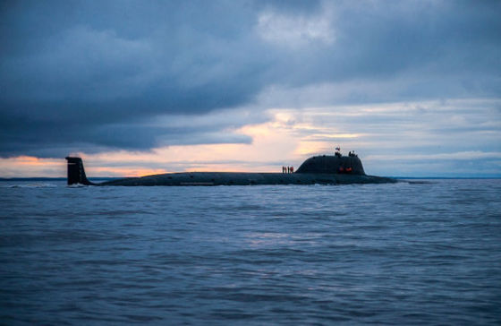 АПЛ Северодвинск Северного флота совершает переход на полигоны в Белом море