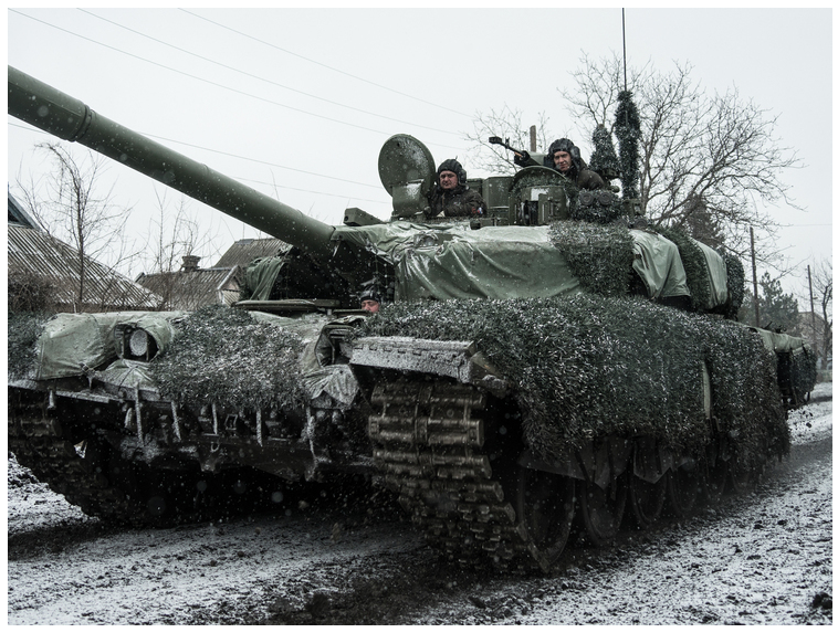 На танках в зоне СВО начали использовать комплексы подавления FPV-дронов "Сания"