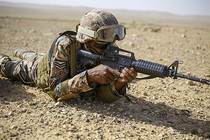      M16