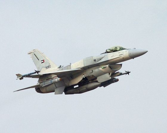     F-16   200  