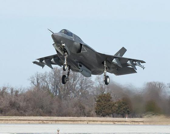   F-35B  -    