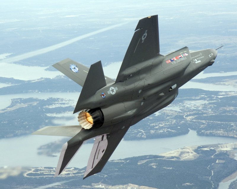    F-35     