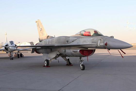      60  Fighting Falcon