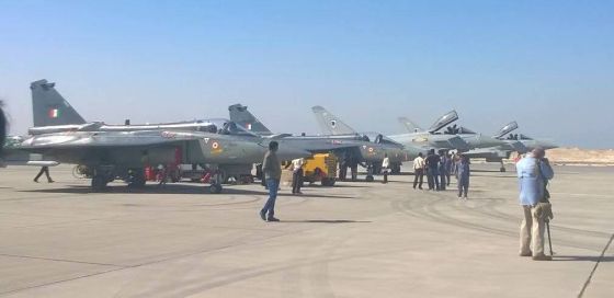Самолет LCA Tejas Самолет LCA Tejas