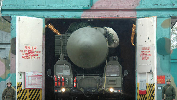 Мобильный ракетный комплекс РС-24 Ярс. Архивное фото Мобильный ракетный комплекс РС-24 Ярс. Архивное фото