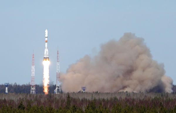 Запуск ракеты-носителя &-quot-Союз-2.1б&-quot- с космодрома Плесецк Запуск ракеты-носителя &-quot-Союз-2.1б&-quot- с космодрома Плесецк