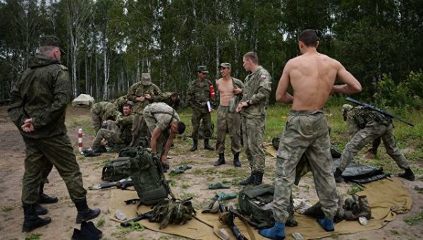 Российские военнослужащие Российские военнослужащие